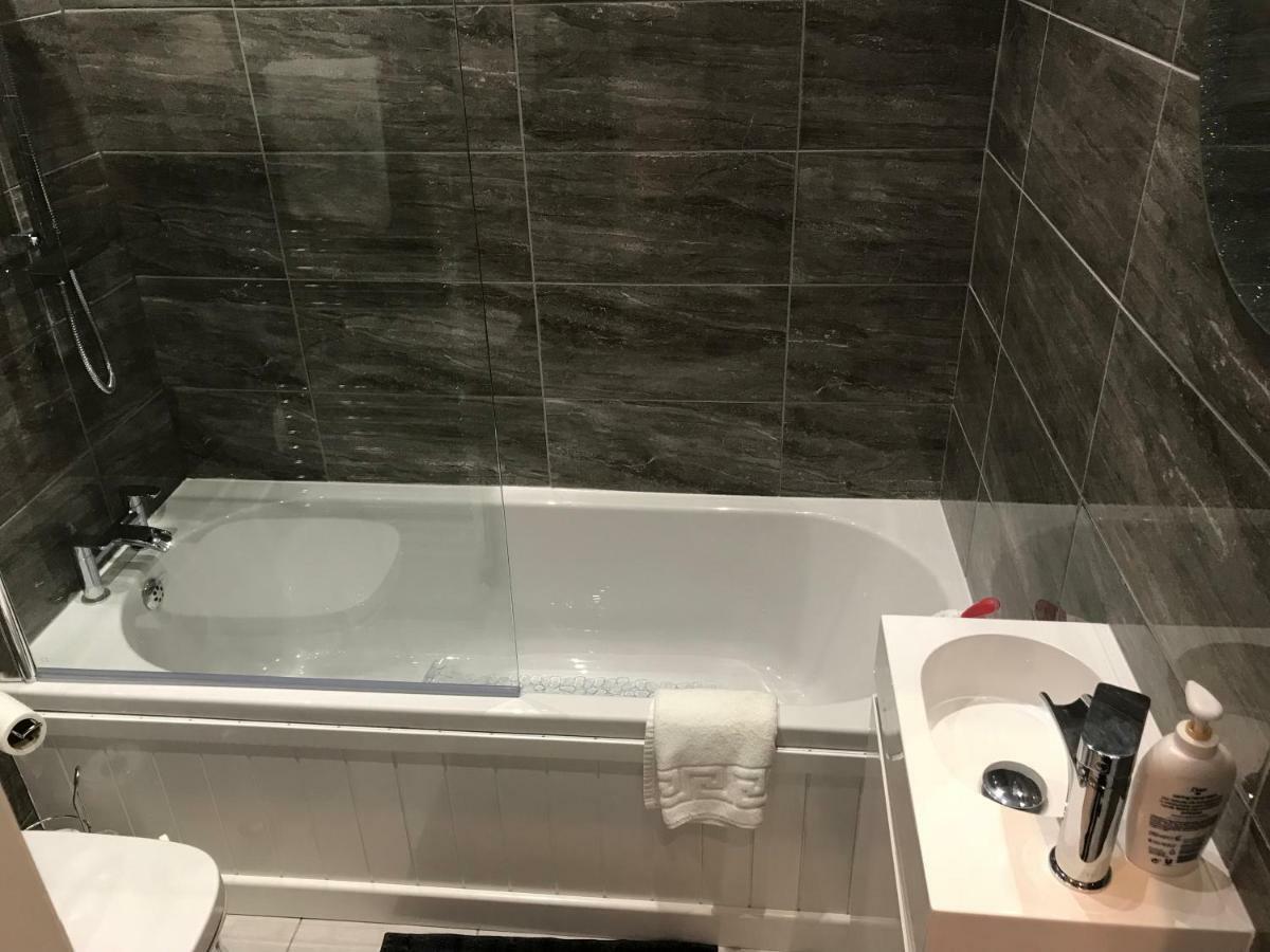 88 Anfield Road Bed & Breakfast Liverpool Dış mekan fotoğraf